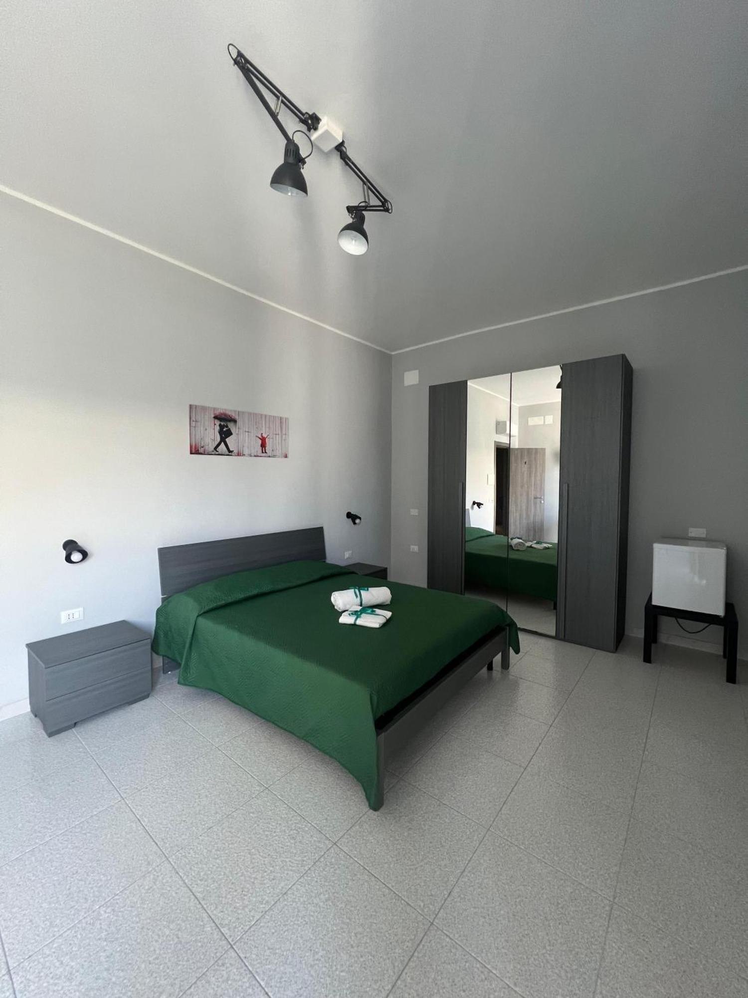 Settetrequattro Rooms Syrakus Exterior foto